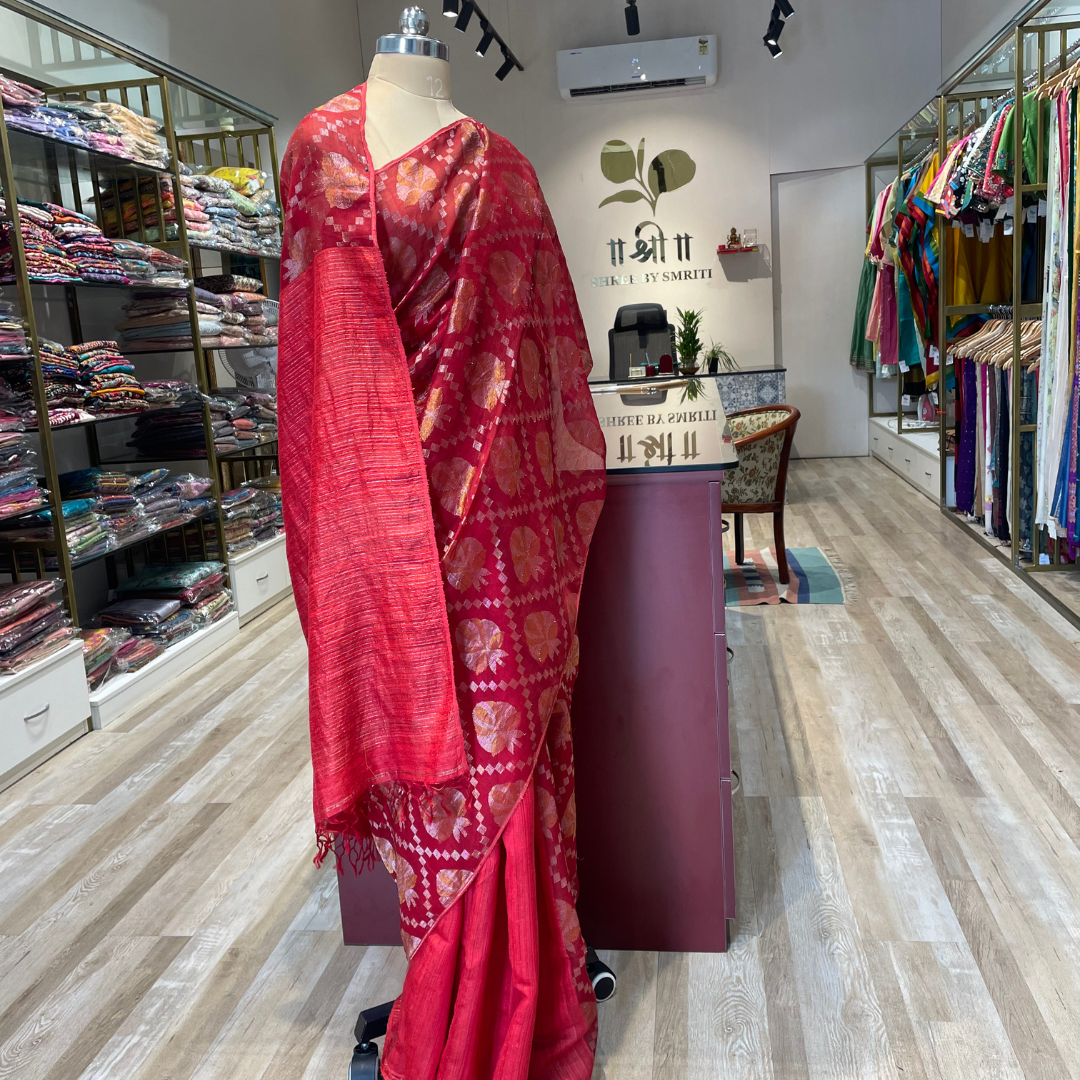 Matka maslin jamdani saree