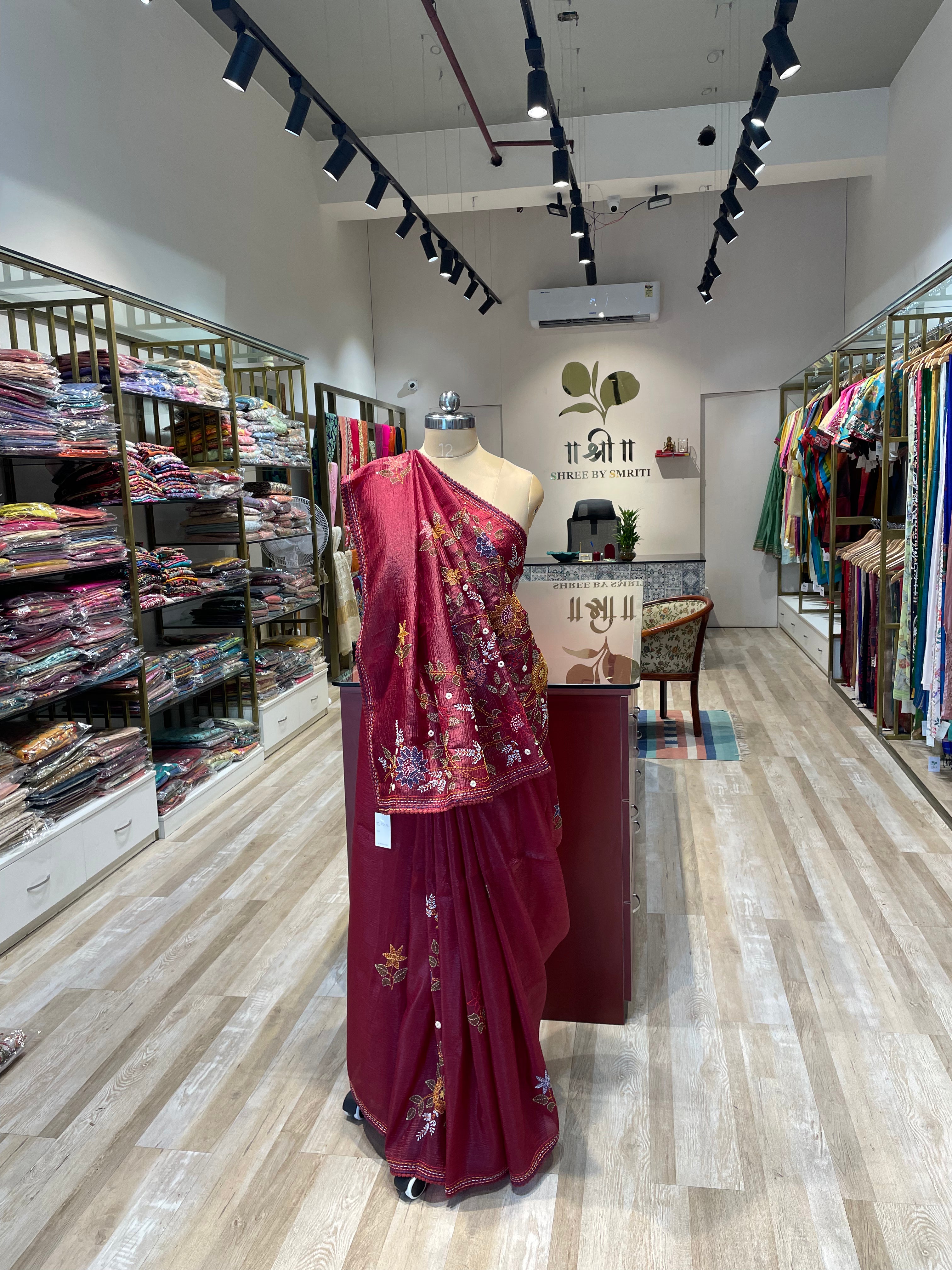 Pure crush tissue with handwork saree (R)