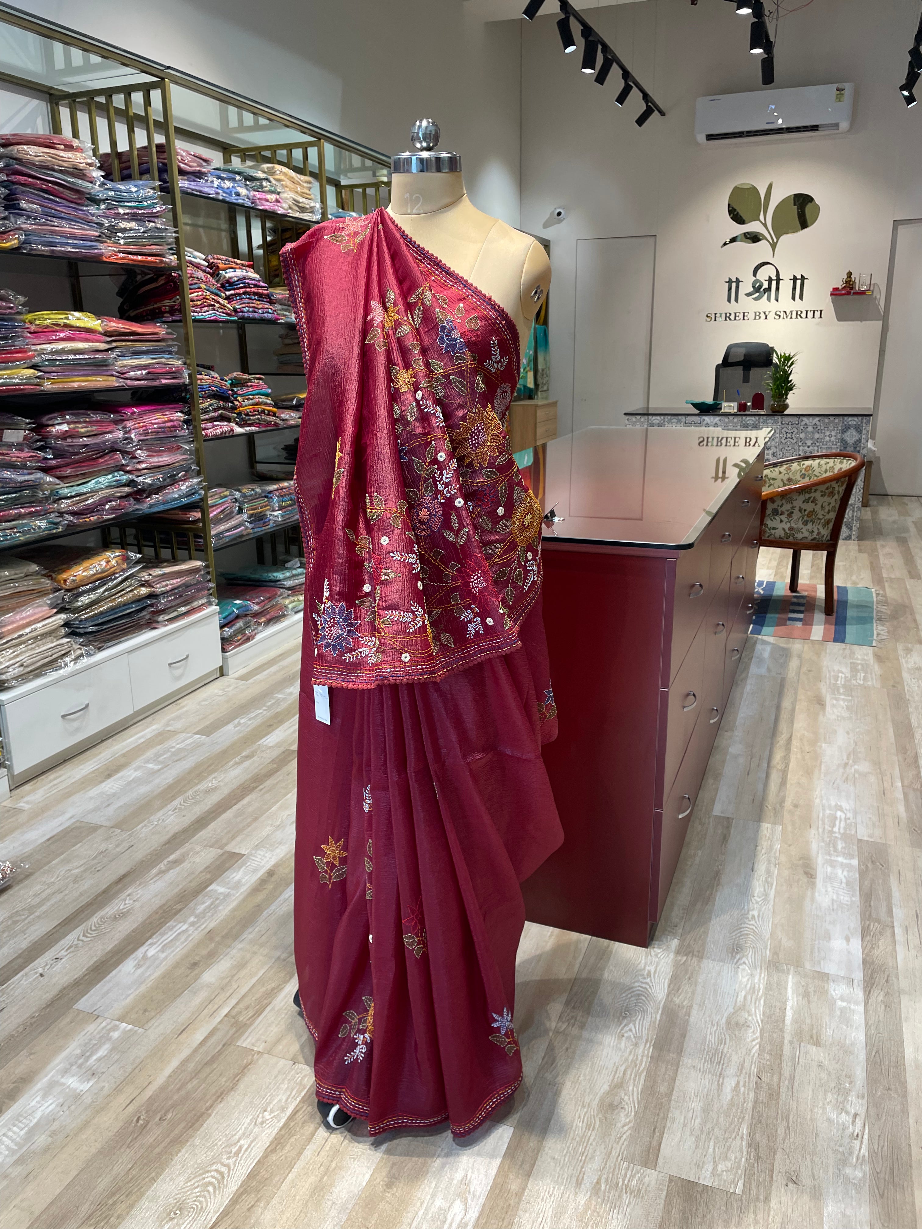 Pure crush tissue with handwork saree (R)