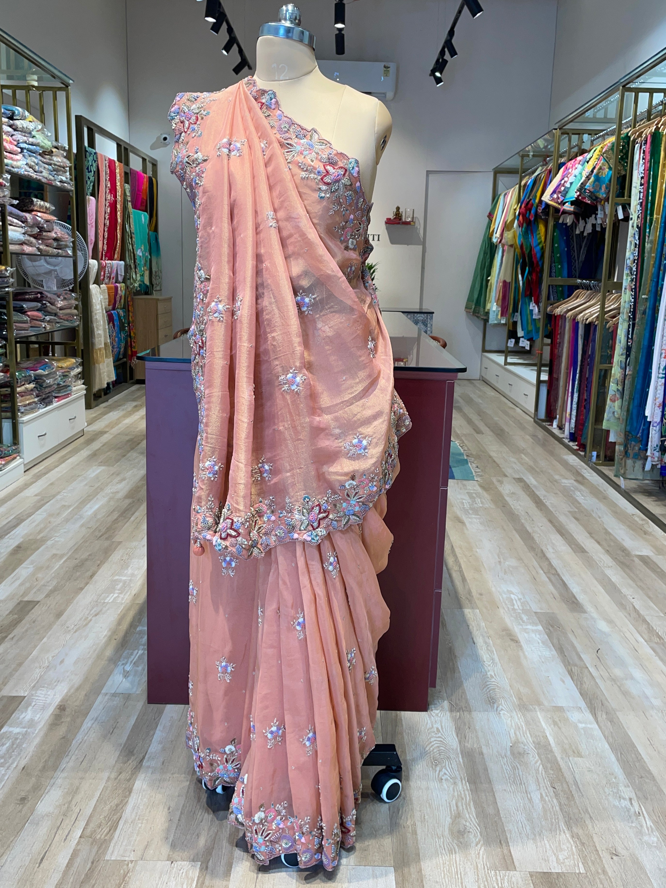 Tissue with hand work (Pink)