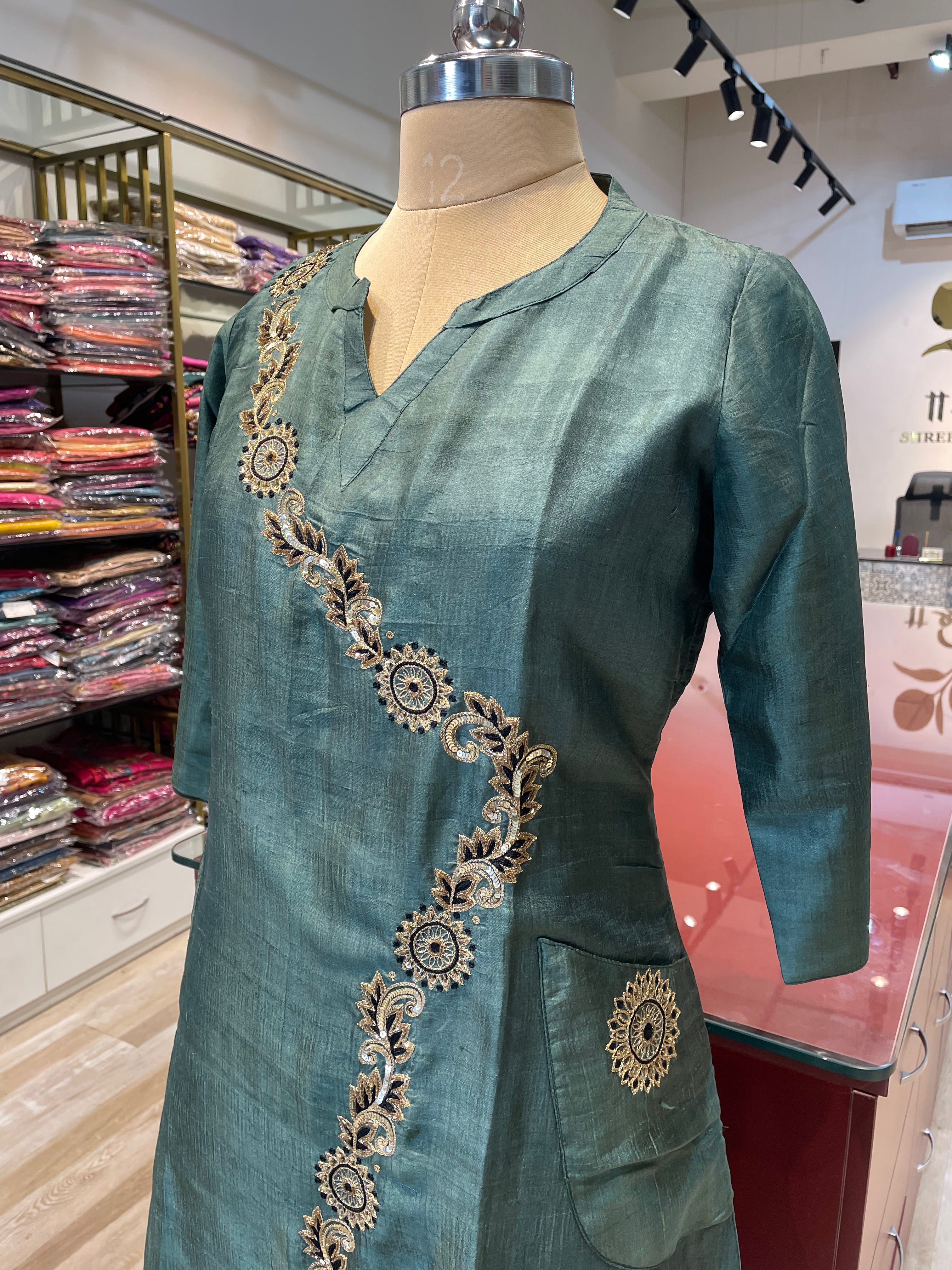 Pure silk long dress with pockets (GC)